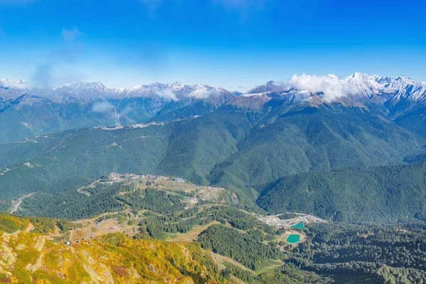 Roza en yüksek bakış açısıyla dağlarının görünümü.