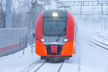 Yüksek hızlı tren istasyonu yaklaşımlar.