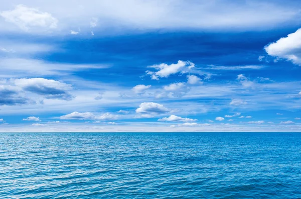 Vista al mar durante el día . — Foto de Stock