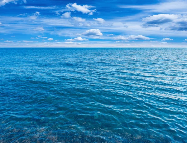 Vista al mar durante el día . — Foto de Stock