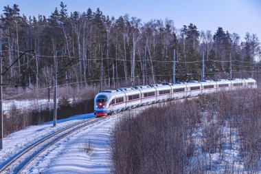 modern yüksek hızlı tren.