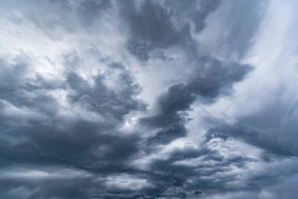 Nubes de tormenta oscura . — Foto de Stock