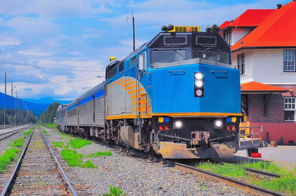 Tren de pasajeros de Prince Rupert a Prince George . — Foto de Stock