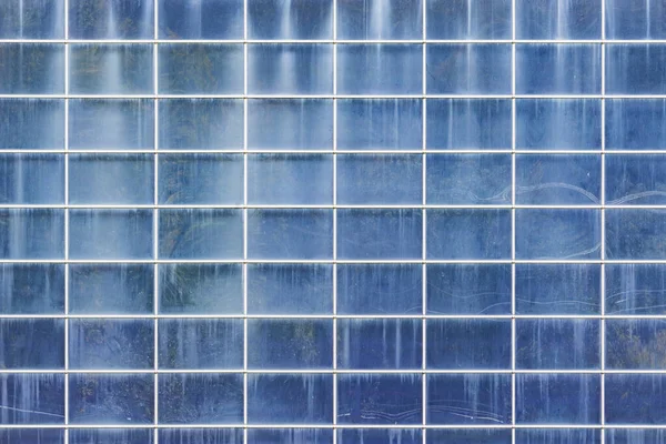 Fragment der Wand aus Glas und Metall. — Stockfoto