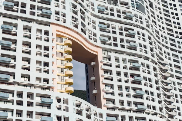 Exterior of the high apartment house. Hong Kong. — Stock Photo, Image