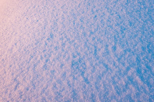 Snowdrift surface à l'heure froide du matin d'hiver . — Photo