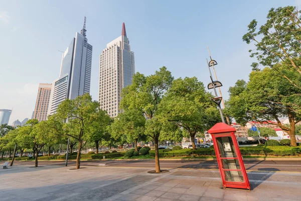 Streets view of the business city center in the morning. Shanghai. — Stock Photo, Image