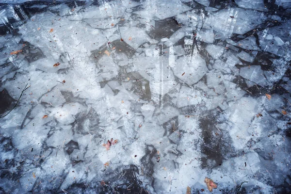 Pieces of the ice in the lake water. — ストック写真