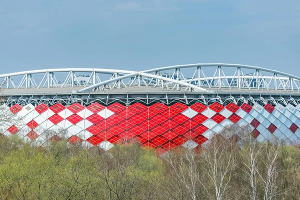 Moskova, Rusya - 21 Nisan 2019 Otkrytie Arena 'nın girişi görünüyor. Spartak futbol takımının ev sahibi stadyumu. — Stok fotoğraf