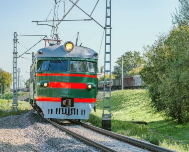 Retro yolcu treni Moskova 'dan Mytischi' ye hareket ediyor.
