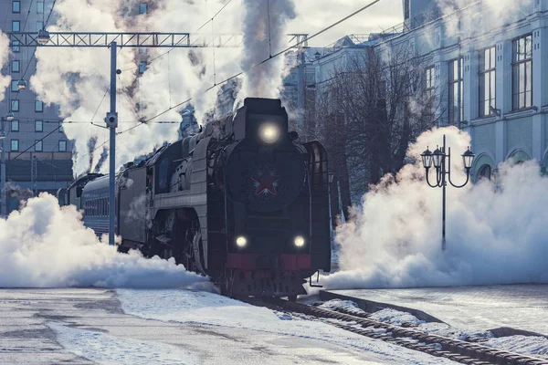Trem Vapor Retro Parte Estação Ferroviária Inverno — Fotografia de Stock