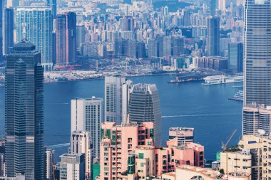 Merkez Bölge ve Kowloon manzarası. Hong Kong.