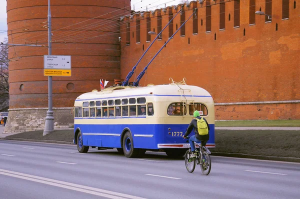 Moscow Russia November 2014 Retro City Trolleybus Parade Goes Kremlin — 스톡 사진