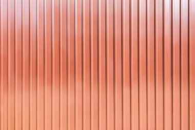 Kahverengi metalik dikey malzeme. Çit duvarı arkaplanı.