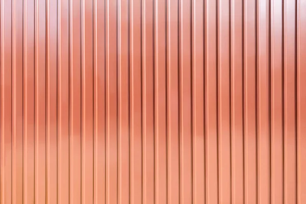 茶色の金属垂直材料 フェンスの壁の背景 — ストック写真