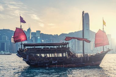 Hong Kong Limanı 'ndaki Retro Gemisi.