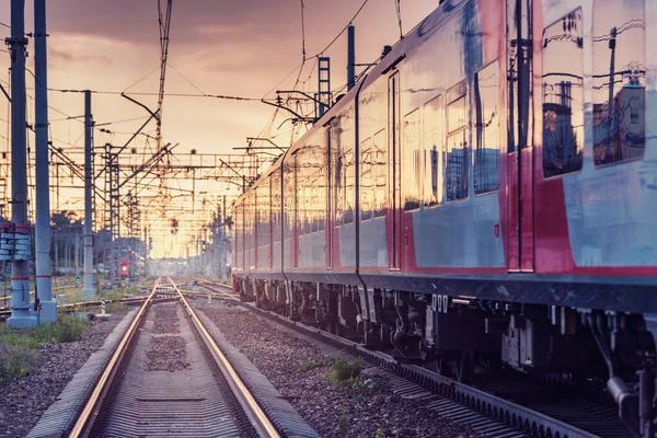 Tren Alta Velocidad Mueve Atardecer Moscú Rusia — Foto de Stock