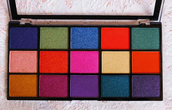 Coloré Multicolore Palette Des Yeux Sur Fond Blanc Flat Lay — Photo