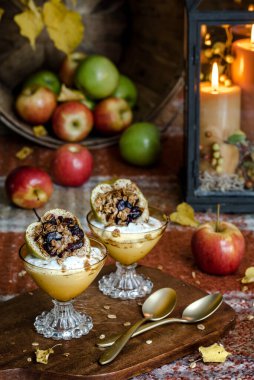 Fırınlanmış Elmalı yoğurt Tatlısı