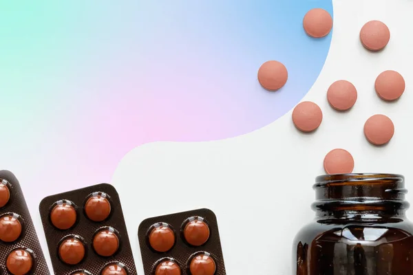 Vitamíny Tablety Blistru Zblízka Rozmazané Pozadí Místo Pro Vložení Textu — Stock fotografie