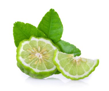 Beyaz bir arka plan üzerinde Bergamot meyve
