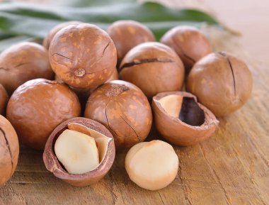 Macadamia nut Tarih tablo