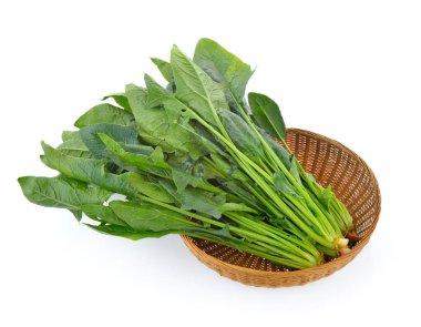 Sepette Beyaz arka plan üzerinde izole ıspanak yaprakları