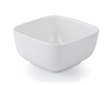 Beyaz arka planda izole edilmiş beyaz kase