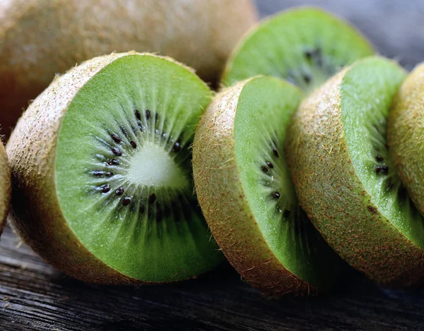 Čerstvé Kiwi Dřevo — Stock fotografie