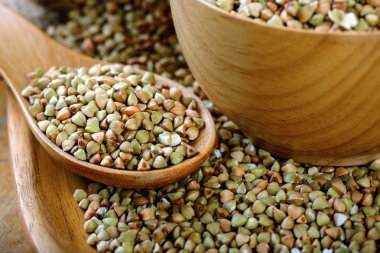 Tahta kasede karabuğday.