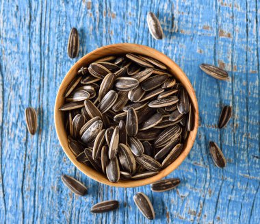 Ayçekirdeği ahşap kase