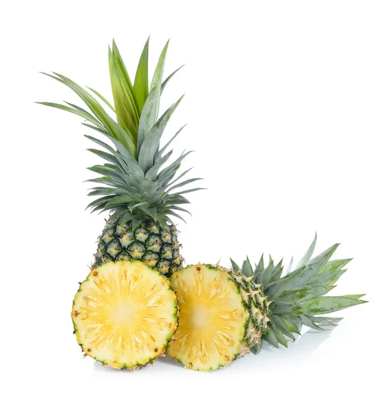 Ananas Sur Fond Blanc — Photo