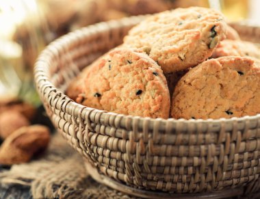 Çikolatalı kurabiye sepeti