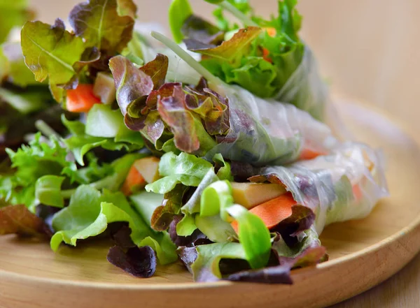 Rolo de salada comida saudável — Fotografia de Stock
