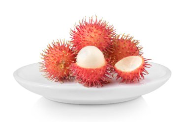  Rambutan beyaz arka plan üzerinde beyaz plaka