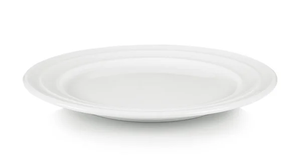 Порожня біла тарілка на білому тлі — стокове фото