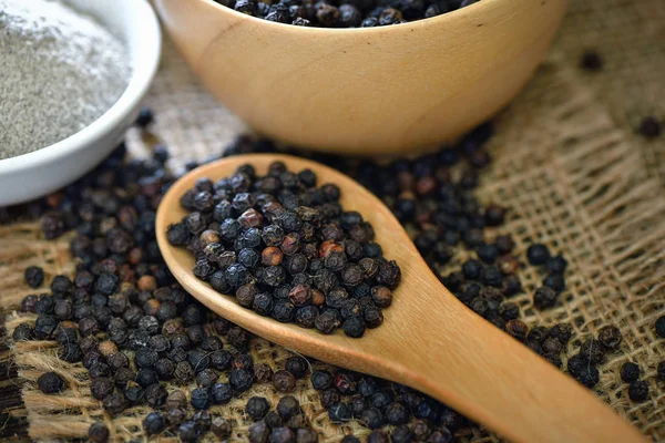 Black pepper powder on table — Stock Photo, Image