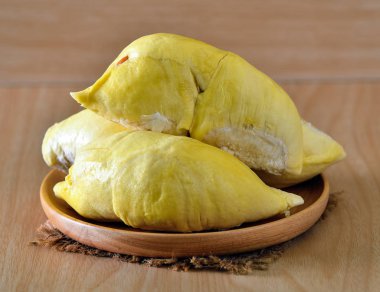 Durian meyve masada