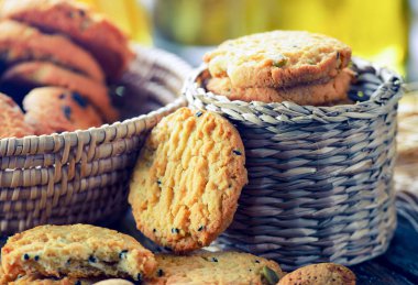 Çikolata parçacıklı kurabiye.