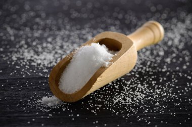 tahta kaşık tuz