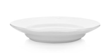 Beyaz arka plan üzerinde beyaz tabak koleksiyonu