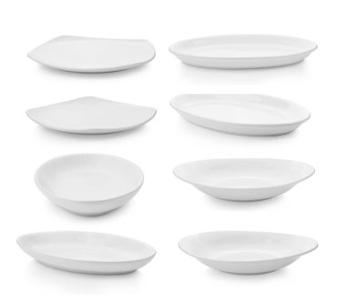 Beyaz arkaplanda izole edilmiş plaka kümesi