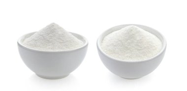 Krema, kahve beyazlatıcı, beyaz zemin üzerine bir kase içinde Non-Süt kreması