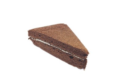 Tatlı, lezzetli çikolatalı pasta. Beyaz arka planda izole edilmiş harika üçgen şekil.