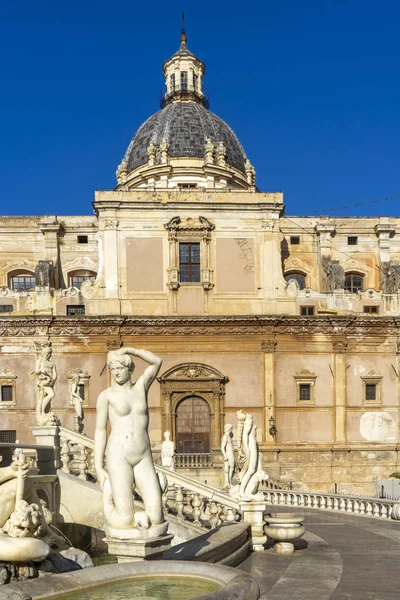 Itália, Sicília, Fonte de Palermo Pretoria — Fotografia de Stock