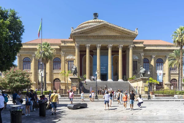 Italia, Sicilia, Palermo Massimo teatre — Foto de Stock