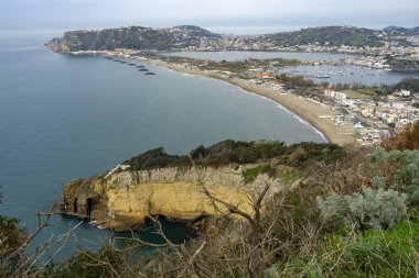 Miseno deniz fenerindeki yürüyüş yolundan görüntüler