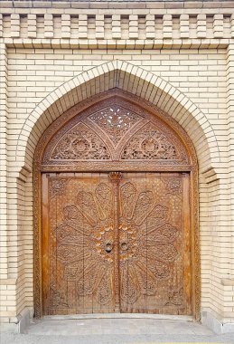 Eski İslam binasının eski desenli kapısı.