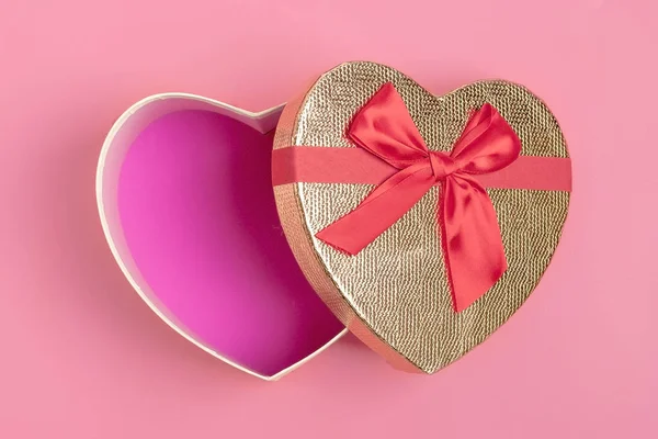 Close Shot Heart Shaped Gift Box — ストック写真