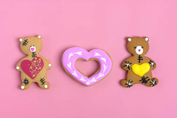 Romantic Teddy Bear Gingerbread Heart Trendy Pink Background Happy Valentine — Stock Photo, Image